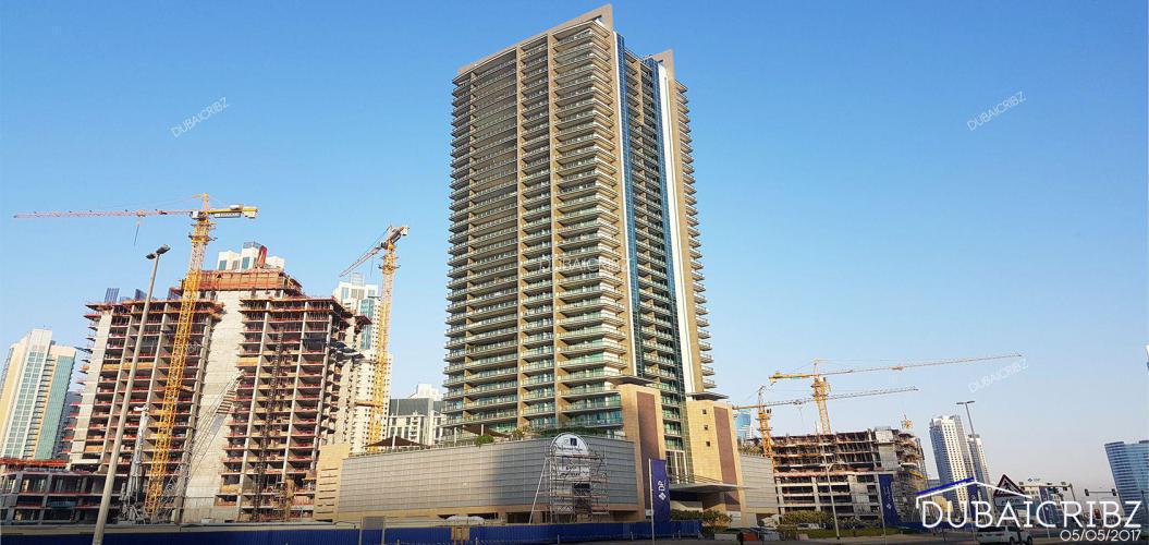 8 Boulevard Walk