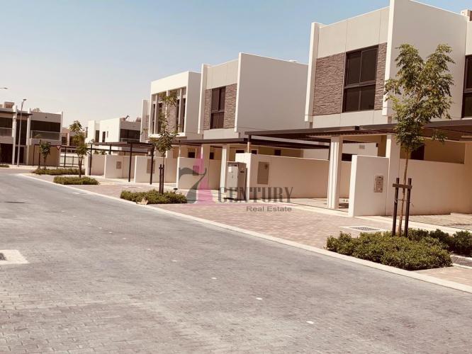 Claret, Damac Hills 2