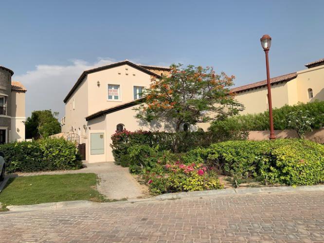 Sienna Lakes, Jumeirah Golf Estates Area Guide